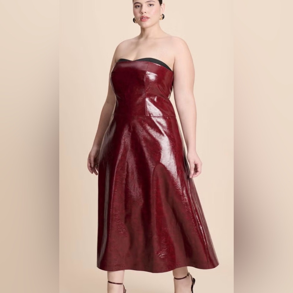 New Eloquii Textured Faux Leather Dress With Cup Detail size 18 - Picture 2 of 4